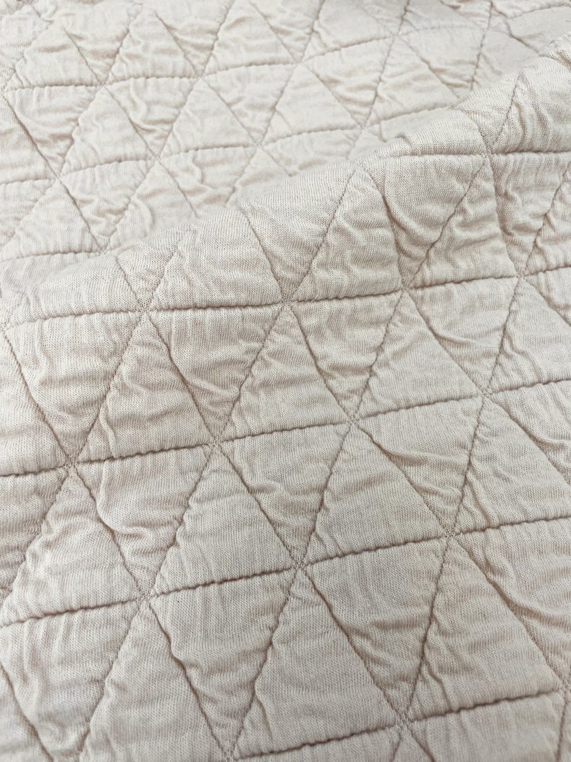 Quilted
TSP-900004
Polyester/Spandex 98/2%
60" 400GSM